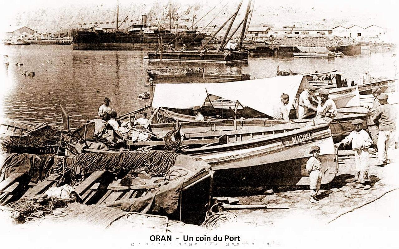 1647- Oran - Un coin du port.jpg